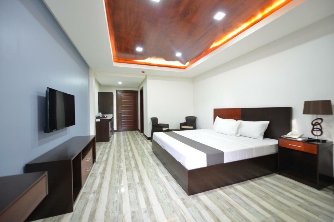 Hotel Gabriella Città di Tagbilaran Esterno foto